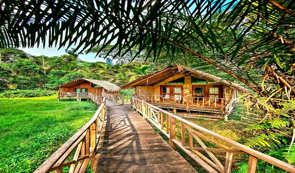 Oveng Lodge 4